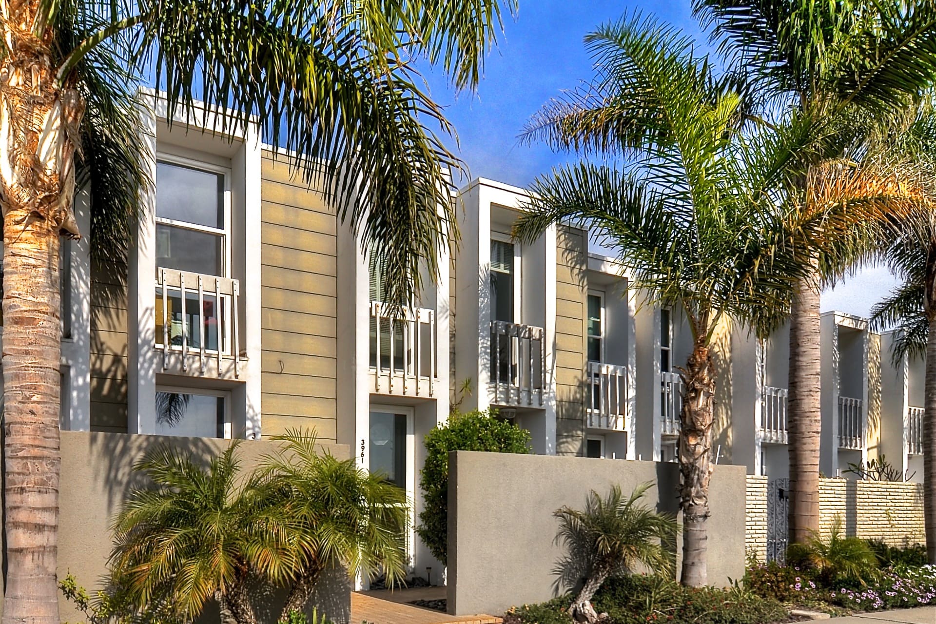 3961 Warner Avenue, Huntington Beach, CA 92649 Stanfield Real Estate